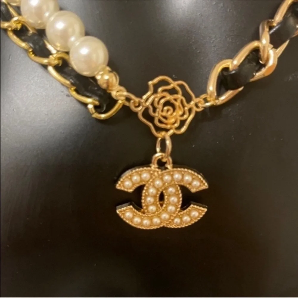 Chanel Gold and Black Chain Necklace with Pearl Accents - Picture 2 of 10